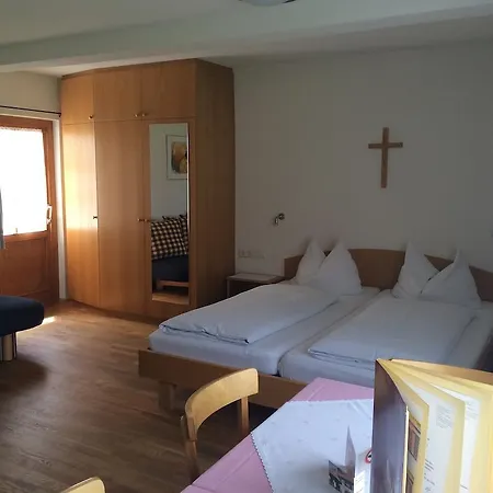 Gaestehaus Bernhard 3* לוכאו ביי ברגנץ