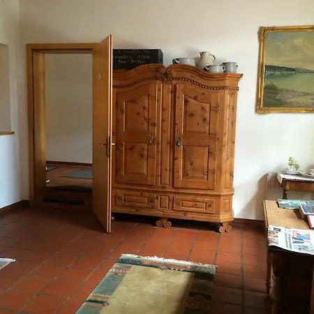 Gaestehaus Bernhard Bed & Breakfast 3*