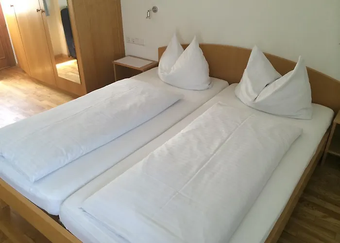 Bernhard Frühstückspension 3*